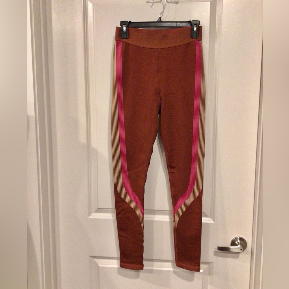 Fabletics High Rise Retro Pattern Seamless Stripe… - image 3